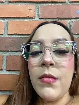 Snapshot of victoria_luxx_ chatting on March 27, 2026, 8:21 pm victoria luxx online show from March 27, 2026, 8:21 pm