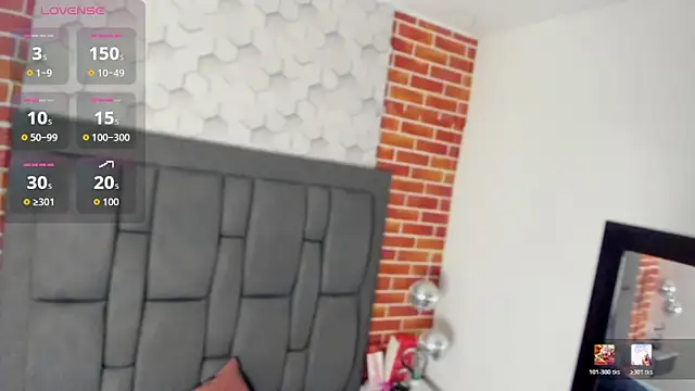 Snapshot of luxuryheavenn chatting on April 21, 2026, 8:15 pm luxuryheavenn online show from April 21, 2026, 8:15 pm