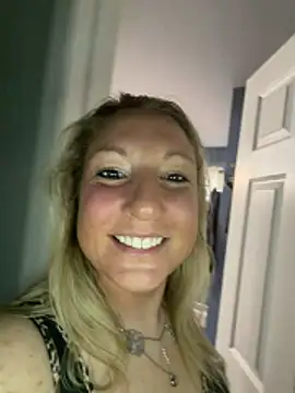 Snapshot of sweetkacibaby chatting on May 16, 2026, 1:43 pm sweetkacibaby online show from May 16, 2026, 1:43 pm