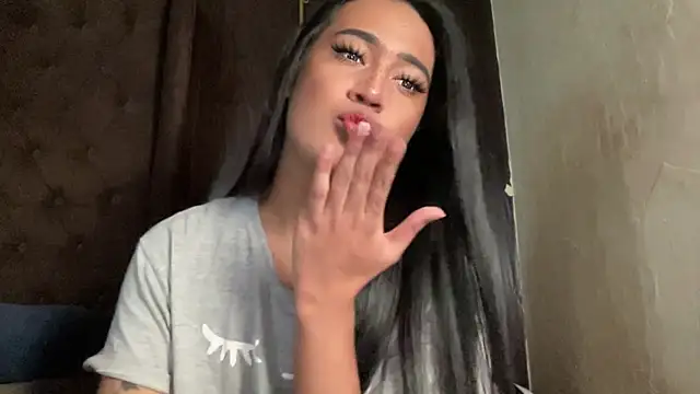 theonlycindy online show from April 7, 2026, 9:11 am