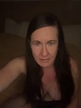 lounostrings online show from June 12, 2026, 5:00 pm