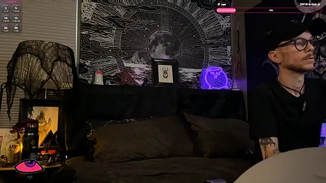 Snapshot of webzandkordz chatting on June 22, 2026, 3:42 pm webzandkordz online show from June 22, 2026, 3:42 pm
