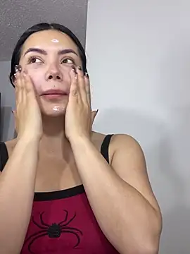 Snapshot of Cami_olarte chatting on April 9, 2026, 5:31 am Cami olarte online show from April 9, 2026, 5:31 am