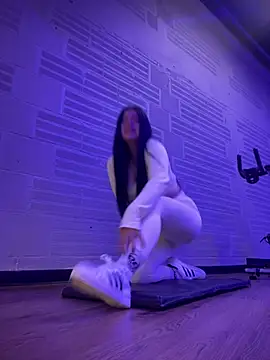 Snapshot of Cami_olarte chatting on April 6, 2026, 1:45 pm Cami olarte online show from April 6, 2026, 1:45 pm