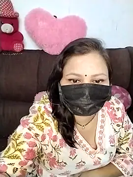 Snapshot of Hoty_bhabii chatting on August 5, 2026, 10:09 am Hoty bhabii online show from August 5, 2026, 10:09 am