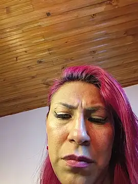 Snapshot of tatianabelli chatting on June 17, 2026, 12:32 am tatianabelli online show from June 17, 2026, 12:32 am