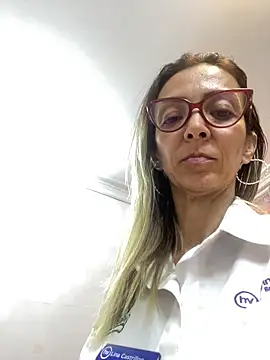 Snapshot of AlanaBrunetteX_X chatting on May 26, 2026, 10:19 pm AlanaBrunetteX X online show from May 26, 2026, 10:19 pm