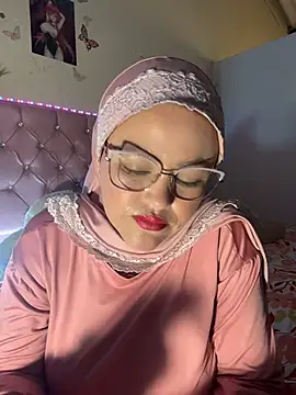 Snapshot of Marian_fadel chatting on July 9, 2026, 1:21 pm Marian fadel online show from July 9, 2026, 1:21 pm