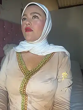 Snapshot of Marian_fadel chatting on May 22, 2026, 12:58 pm Marian fadel online show from May 22, 2026, 12:58 pm