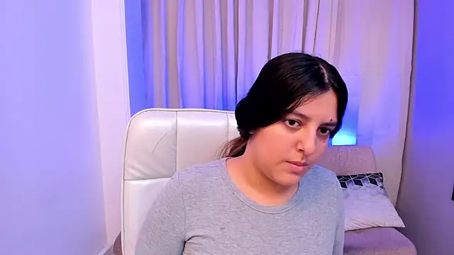 Snapshot of Arihanna_London chatting on May 28, 2026, 3:25 am Arihanna London online show from May 28, 2026, 3:25 am