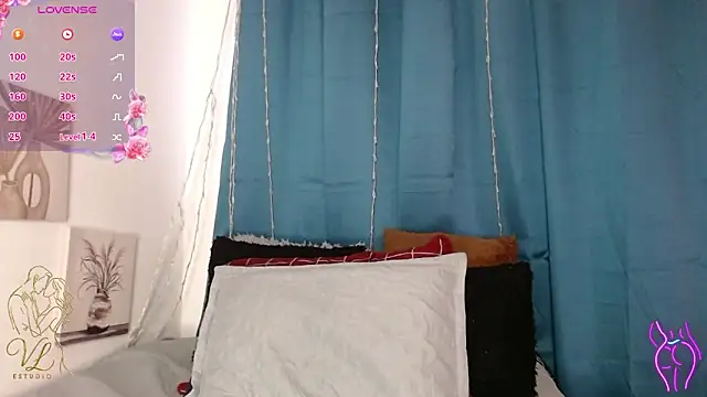Snapshot of SALAMANDRA_FRANCO chatting on June 19, 2026, 8:14 pm SALAMANDRA FRANCO online show from June 19, 2026, 8:14 pm