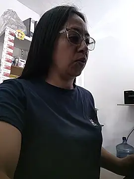 Snapshot of Violeta--7 chatting on June 17, 2026, 2:05 pm Violeta--7 online show from June 17, 2026, 2:05 pm