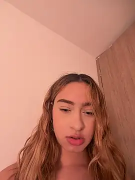 Snapshot of barbievictoria chatting on April 29, 2026, 11:22 pm barbievictoria online show from April 29, 2026, 11:22 pm