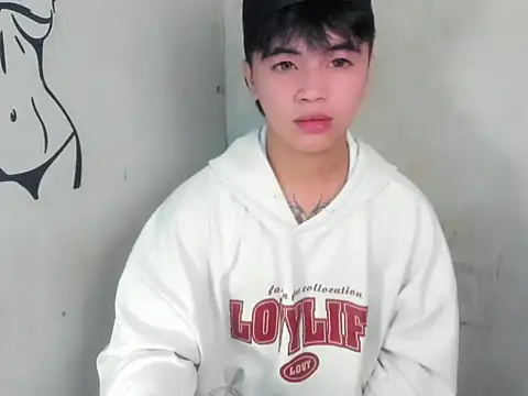 Snapshot of Untouchable_Bromancexxx chatting on June 18, 2026, 2:00 pm Untouchable Bromancexxx online show from June 18, 2026, 2:00 pm