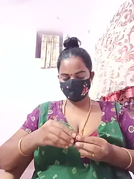 Snapshot of tamilratchasii chatting on July 19, 2026, 6:33 am tamilratchasii online show from July 19, 2026, 6:33 am