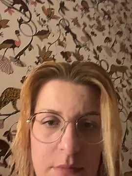 Doll-next-doorx online show from April 15, 2026, 8:53 pm