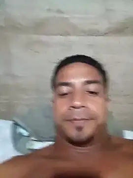 Morales2205 online show from April 12, 2026, 4:16 am