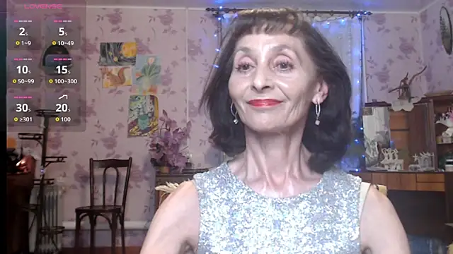 Snapshot of Shooting-Star- chatting on June 22, 2026, 5:43 pm Shooting-Star- online show from June 22, 2026, 5:43 pm