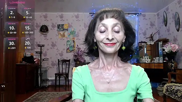 Snapshot of Shooting-Star- chatting on June 6, 2026, 6:46 pm Shooting-Star- online show from June 6, 2026, 6:46 pm