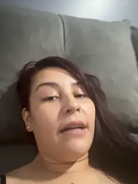 Snapshot of veronicasapequinha chatting on April 1, 2026, 1:41 pm veronicasapequinha online show from April 1, 2026, 1:41 pm