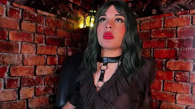 GlossyBratz online show from May 16, 2026, 3:16 am
