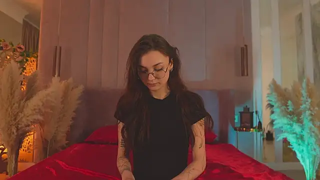 AmeliaKlark  online show from April 8, 2026, 1:51 am