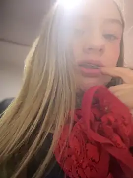 Snapshot of Eliee--Roth chatting on April 30, 2026, 4:52 am Eliee--Roth online show from April 30, 2026, 4:52 am