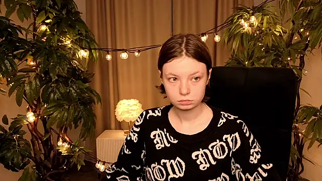 Snapshot of SusanPhelps chatting on April 4, 2026, 2:01 pm SusanPhelps online show from April 4, 2026, 2:01 pm