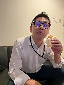 Snapshot of RYUICHI_1919 chatting on June 9, 2026, 10:27 am RYUICHI 1919 online show from June 9, 2026, 10:27 am