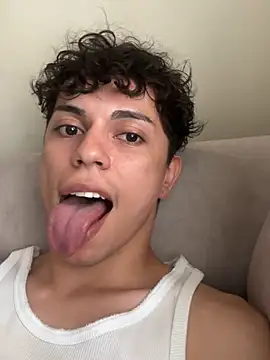 Snapshot of luch6oo9 chatting on March 30, 2026, 7:48 pm luch6oo9 online show from March 30, 2026, 7:48 pm