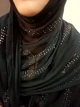 Miss Noor   online show from May 6, 2026, 7:12 am