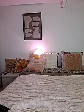 Snapshot of Miya-knox chatting on March 28, 2026, 9:27 pm Miya-knox online show from March 28, 2026, 9:27 pm