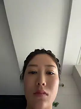 yuanpu0925 online show from June 23, 2026, 10:52 pm
