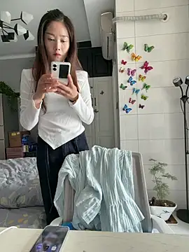 yuanpu0925 online show from March 31, 2026, 2:24 am