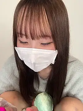 moechan mero online show from April 26, 2026, 6:43 am