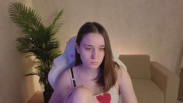 Snapshot of SweetieBlush chatting on April 21, 2026, 2:51 am SweetieBlush online show from April 21, 2026, 2:51 am
