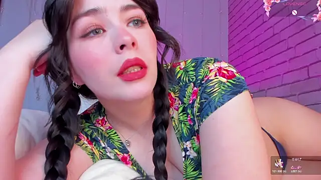 Snapshot of NatalForsy chatting on May 15, 2026, 12:03 pm NatalForsy online show from May 15, 2026, 12:03 pm