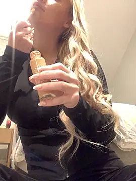 Hannah1899 online show from March 28, 2026, 7:15 pm