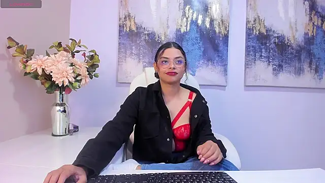 Snapshot of scarlett__2 chatting on April 2, 2026, 2:57 pm scarlett 2 online show from April 2, 2026, 2:57 pm