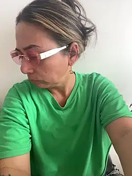  violeta 99 online show from April 1, 2026, 8:06 pm