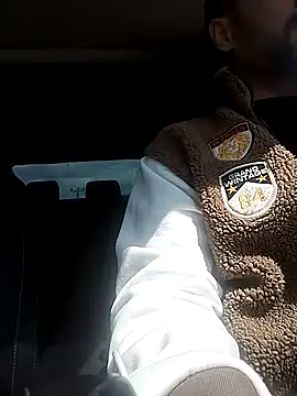 Snapshot of hartboy41 chatting on April 12, 2026, 11:24 am hartboy41 online show from April 12, 2026, 11:24 am