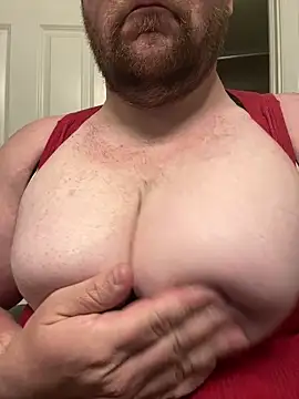 Snapshot of hugemanbreasts chatting on April 14, 2026, 6:29 am hugemanbreasts online show from April 14, 2026, 6:29 am