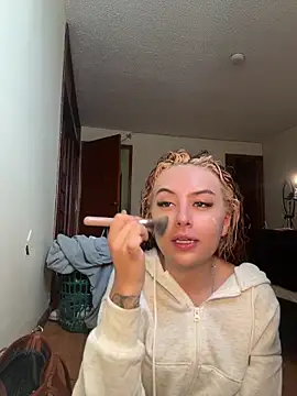 Amber-fire online show from May 24, 2026, 7:36 pm