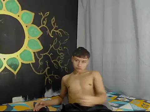 Boy Lovely18 online show from April 1, 2026, 2:02 am