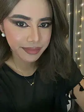  Flirtyprincess  online show from May 18, 2026, 9:25 am