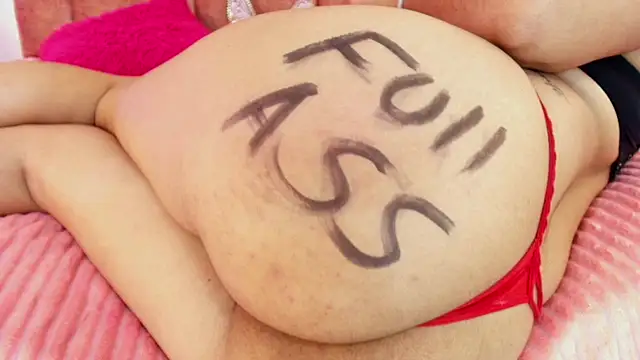 Snapshot of Mia_Slut_Full chatting on March 31, 2026, 9:06 pm Mia Slut Full online show from March 31, 2026, 9:06 pm