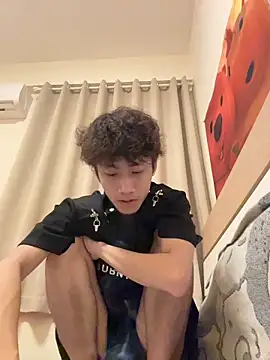 sexyboy-3525 online show from May 22, 2026, 2:37 pm