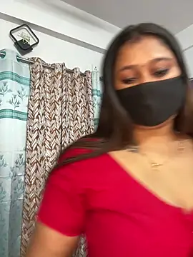 Snapshot of Sweet-Ellina chatting on May 11, 2026, 4:47 am Sweet-Ellina online show from May 11, 2026, 4:47 am
