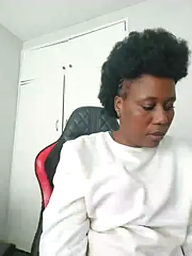 Snapshot of Dutches101 chatting on April 19, 2026, 7:31 am Dutches101 online show from April 19, 2026, 7:31 am