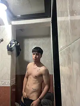 Snapshot of nico_herrera__ chatting on May 4, 2026, 12:36 am nico herrera online show from May 4, 2026, 12:36 am